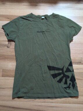 Legend of Zelda t-shirt XL (runs small)